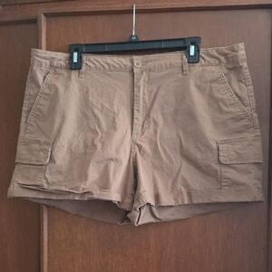 Time and Tru Tan Mid Rise Cargo Shorts for Women Sz 16